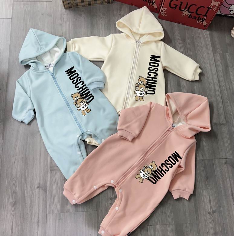 Moschino sz59 66 73 80 90 86